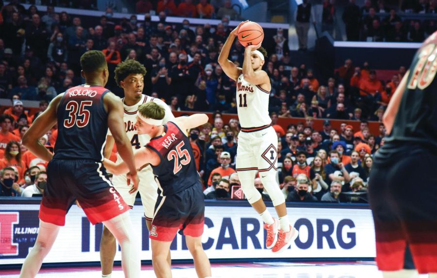 Illinois+guard+Alfonso+Plummer+rises+up+to+shoot+a+basket+during+the+game+against+Arizona+on+Dec.+11+at+State+Farm+Center.+Plummer+has+become+one+of+the+best+shooters+in+the+country++since+transferring+to+Illinois.%0A