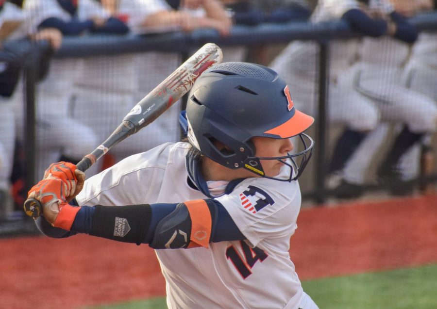 Kelly Ryono prepares for an incoming pitch during Illinois game against Purdue on April 16. The Illini went 4-1 in their opening weekend of the 2022 season, and Ryono has a team-best .615 batting average through five games.