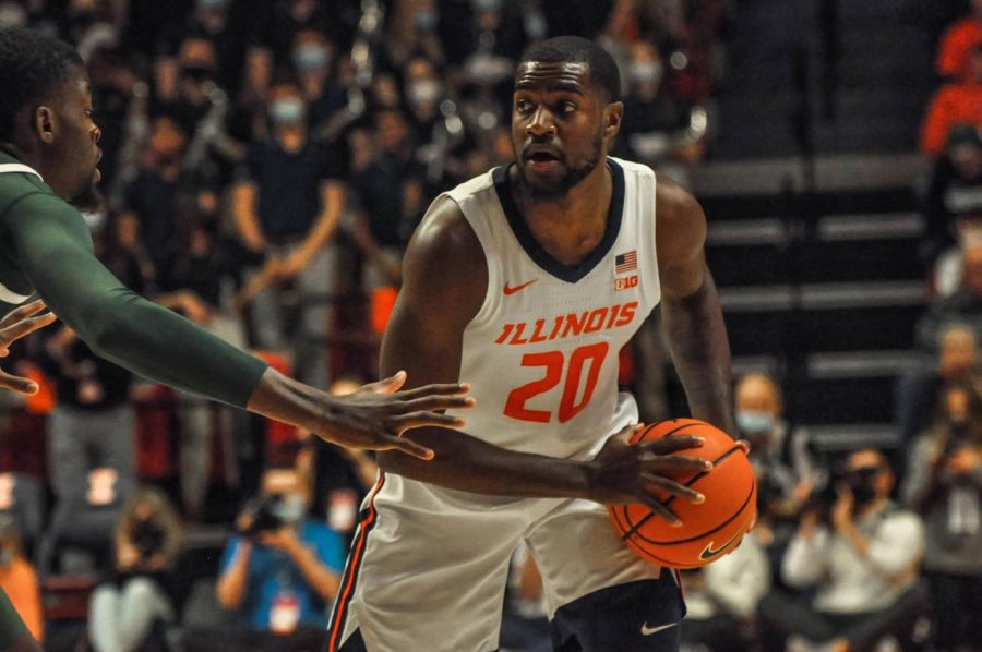 Senior guard Da'Monte Williams looks for teammates during Illinois' game against Michigan State at State Farm Center on Jan. 25. The Illini's offensive struggles continued on Saturday despite beating the Spartans, 79-74, in East Lansing, Michigan.