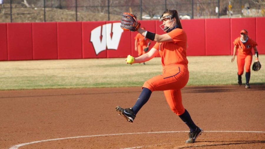 Pitcher+Sydney+Sickels+begins+to+pitch+the+ball+during+a+game+against+Wisconsin.+The+Illini+will+be+going+up+against+Arkansas+on+Friday+with+Sickels+being+a+key+offensive+player+so+far.