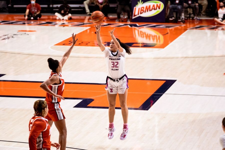 Guard Aaliyah Nye shoots for a three pointer during the game against Ohio State on Monday. The Illini lose against Ohio state 86-67.