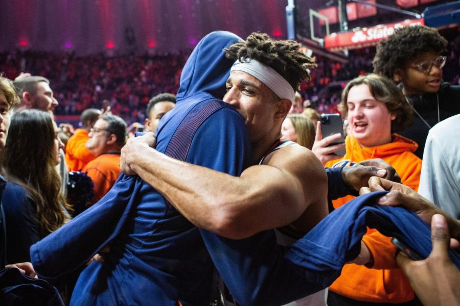 Alfonso+Plummer+celebrates+after+Illinois+74-72+win+over+Iowa+on+Sunday.+The+victory+gave+the+Illini+a+share+of+the+Big+Ten+regular-season+championship+for+the+first+time+since+2005.