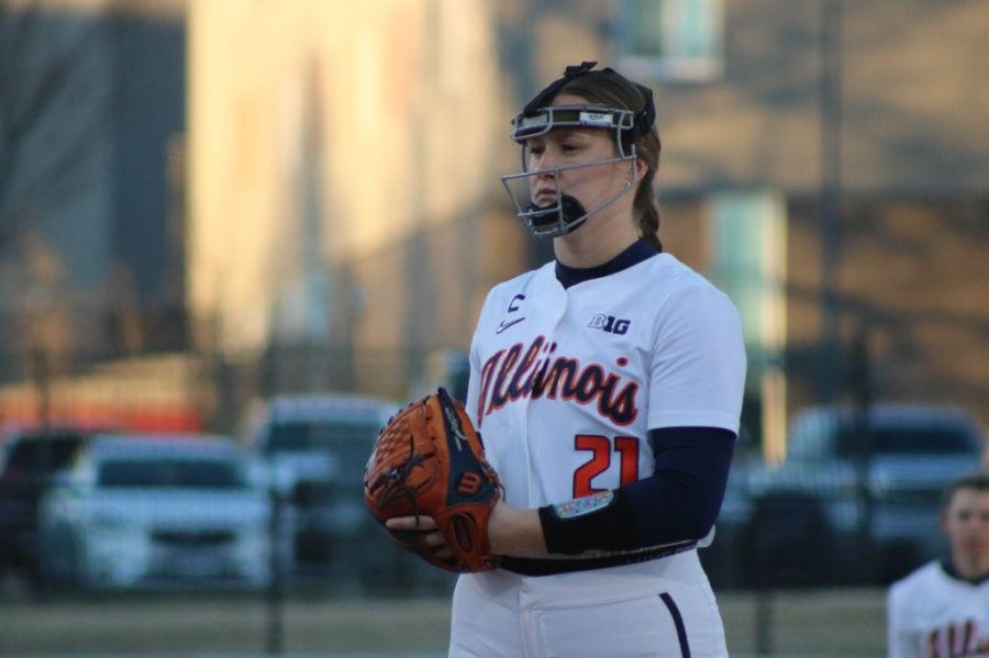 Senior+Sydney+Sickles+gets+ready+to+throw+a+pitch+during+the+Illinis+match+against+Arkansas+on+Feb.+18.+The+Illini+won+against+Purdue%2C+9-4%2C+on+Sunday.+