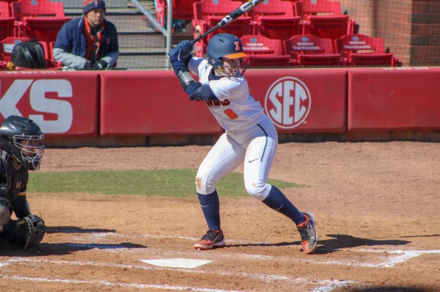 Utility++Delaney+Rummel+goes+up+to+bat+during+the+game+against+Witchita+on+Feb.+18.+Rummel+achieved+6+RBIs+during+the+Illinis+match+against+Hofstra+for+the+Cardinal+Classic+on+Saturday.+