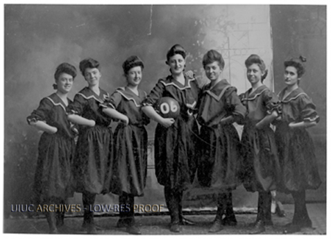 Players from the 1906 womens basketball team pose for a group photo. Senior columnist Noah Nelson believes that the history of Illinois basketball should be more valued and recognized. 