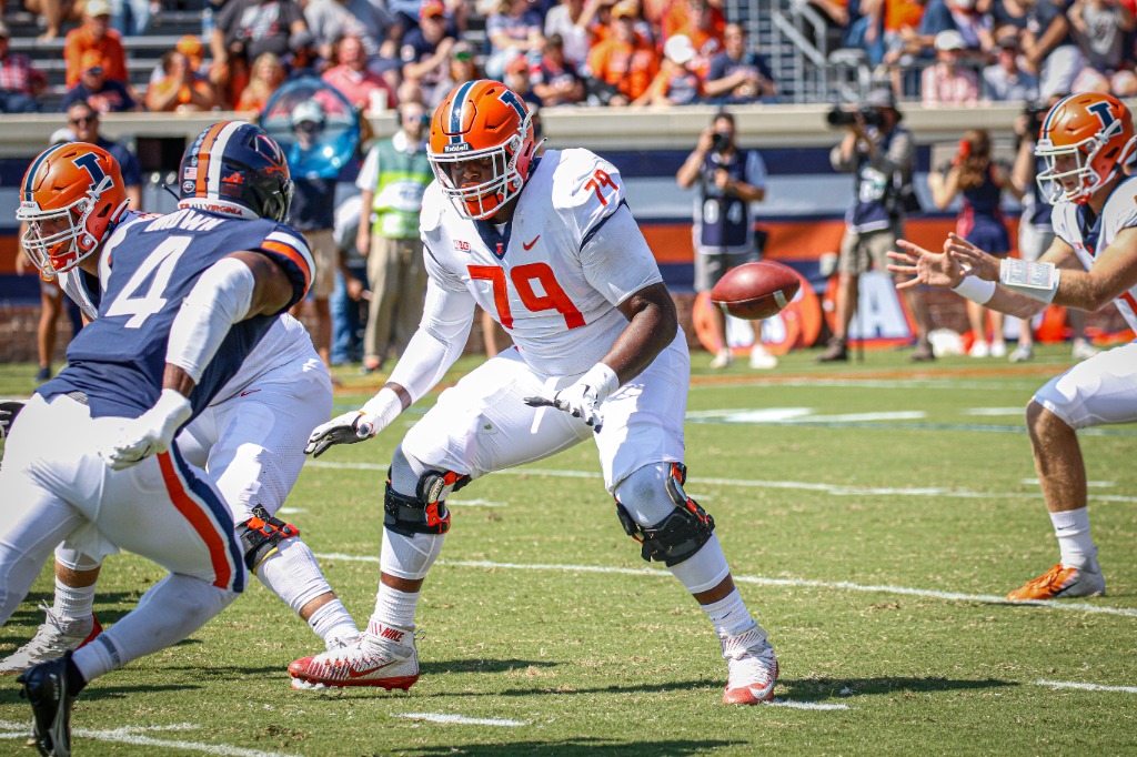 Chiefs had formal interview with Illinois OT Vederian Lowe at 2022 NFL  Scouting Combine