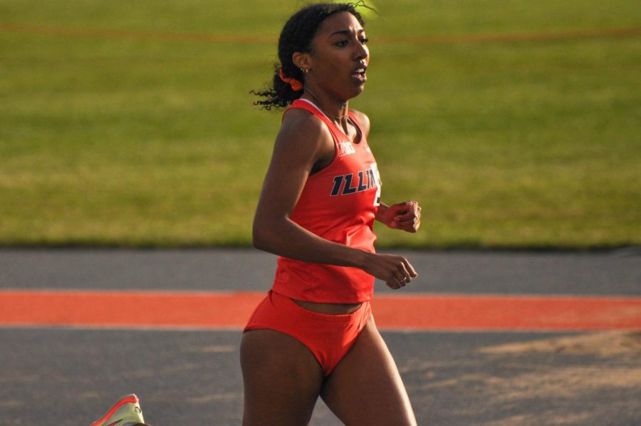 Junior runner Olivia Howell takes the lead for her event at the Illini Invite on April 23. Howell and other Illinois track and field athletes will be heading to Minneapolis for the Big Ten Outdoor Championships from Friday to Saturday.  