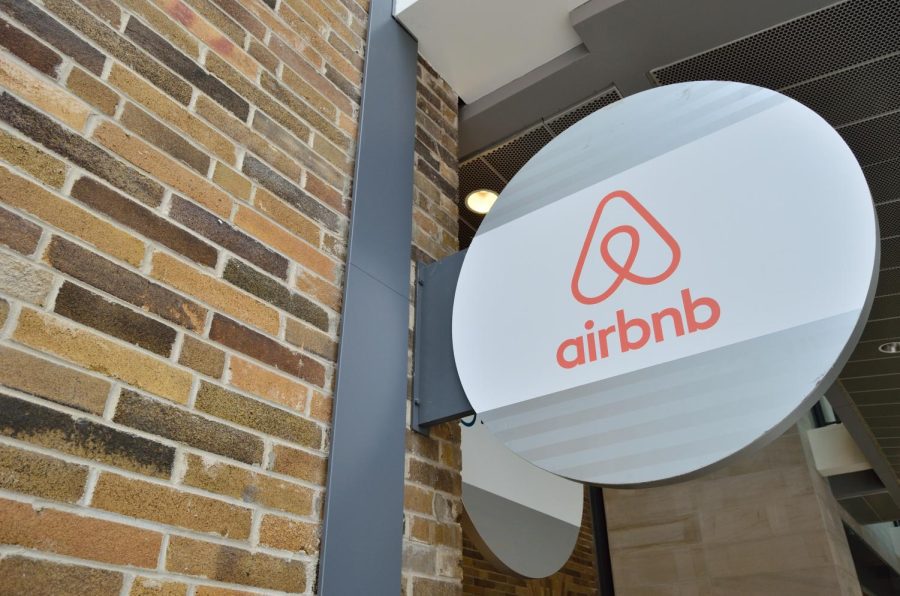 Senior columnist Andrew Prozorovsky argues that Airbnb has a range of flaws from costs to issues with hosts that prevent the company from succeeding. 