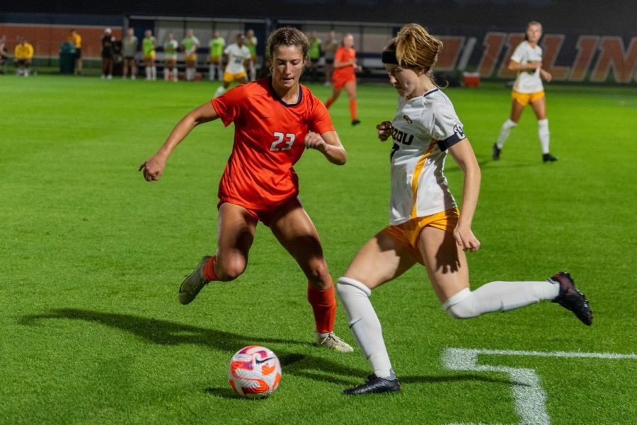 Sophomore forward Maeve Jones goes to steal the ball from a Missouri opponent on Friday. The Illini tied with Loyola, 1-1, on Sunday. 