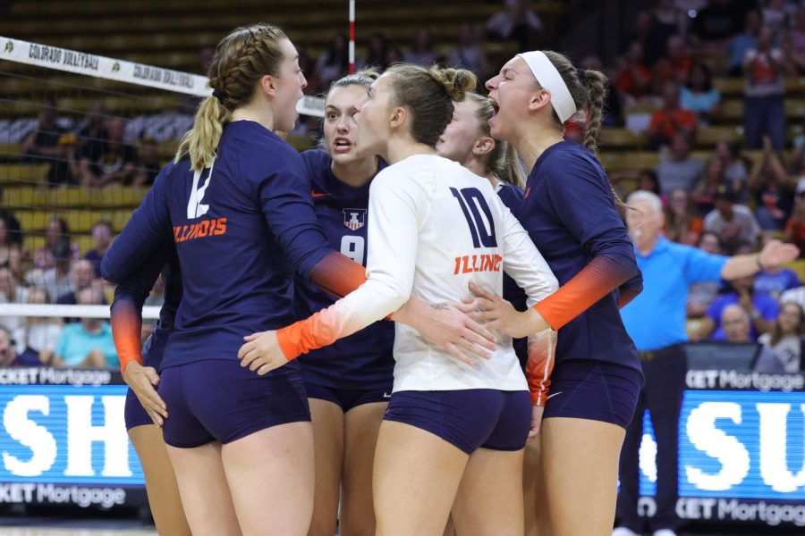 The+Illinois+volleyball+team+huddle+on+the+court+during+the+match+against+Colorado+on+Sept.+3.+The+Illini+swept+Eastern+Illinois%2C+3-0%2C+on+Wednesday.+