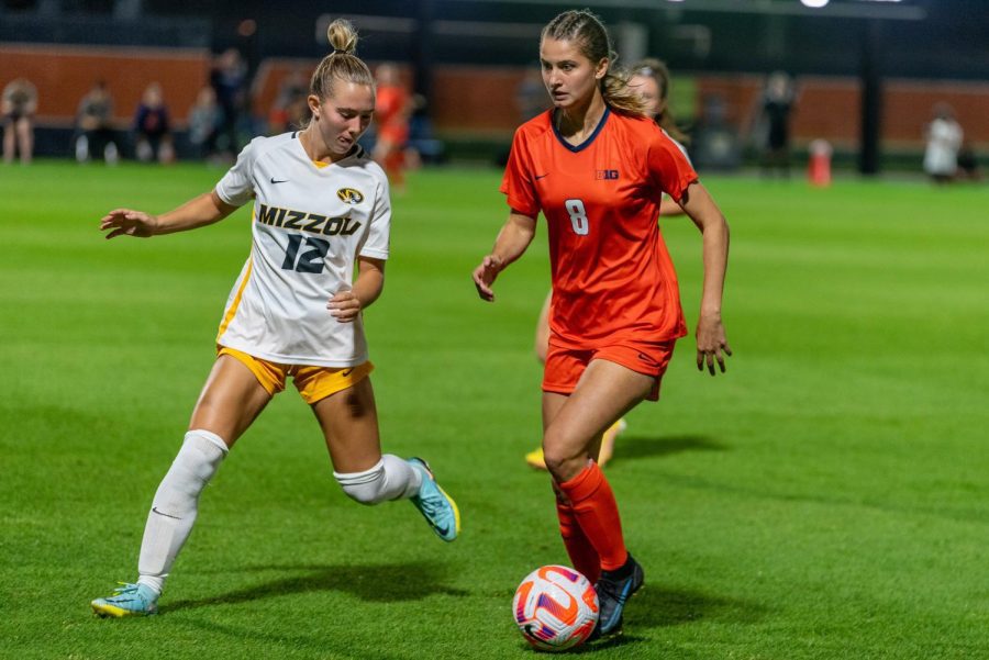 Redshirt junior Ashley Prell dribbles the ball pass Missouri on Sept. 9. The Illini will be traveling to Indiana for their match up against the Boilermakers on Sunday. 