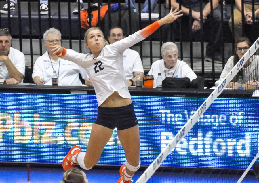Setter Brooke Mosher jumps to spike the ball against Maryland on Sept. 23.
The Illini defeated Michigan State Spartans on and Michigan Wolverines during the teams Big Ten matches during today and Friday. 