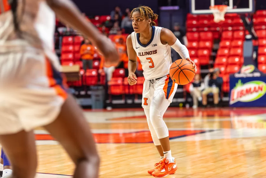 Guard+Makira+Cook+prepares+to+make+a+play+during+a+game+against+Alcorn+on+Nov.+13.+The+Illini+will+be+facing+off+against+Pitt+tonight+at+Pittsburgh.