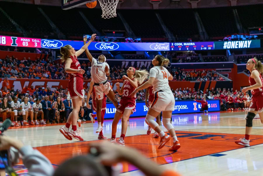 Junior+guard+Genesis+Bryant+makes+a+layup+against+Indiana+on+Wednesday%2C+making+the+score+40-47+in+favor+of+Indiana.+During+six+of+the+eight+games+in+which+she+was+a+starter%2C+Bryant+scored+18+or+more+points.