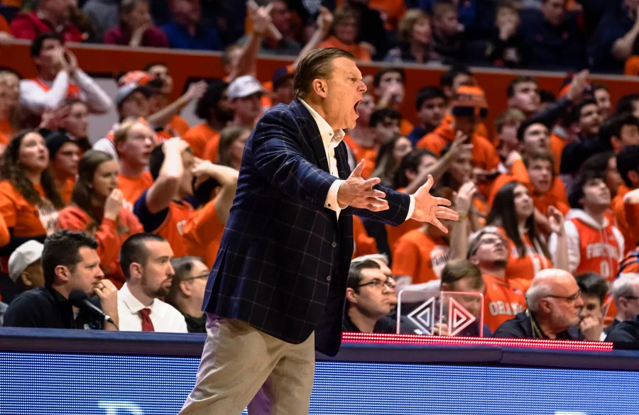 Head coach Brad Underwood yells at the referee during the Illinis game against Indiana on Thursday.
Underwood gives praise to Trayce Jackson-Daviss performance against the Illini on Thursday that resulted in Indianas victory. 