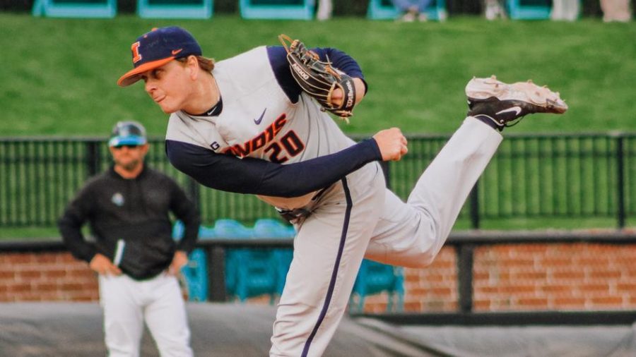 Right hand pitcher Joe Glassey throws a swift pitch on Saturday.
The Illini end Coastal Carolina matches and prepare for home opener game against Indiana on Wednesday. 