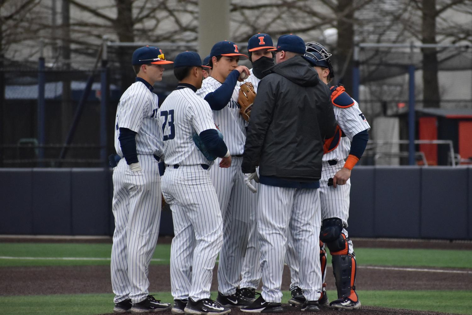 Illinois baseball drops 2 of 3 in Evanston The Daily Illini