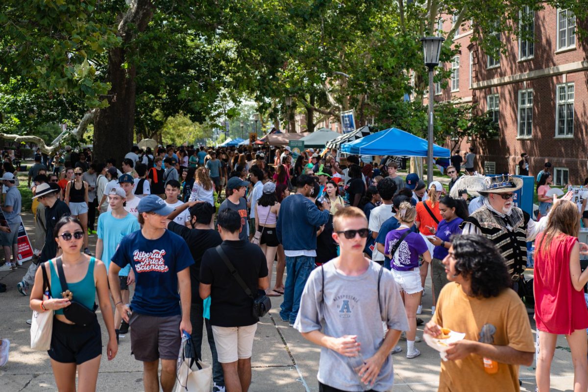 Gallery | Students endure heat to promote and find RSOs at Quad Day