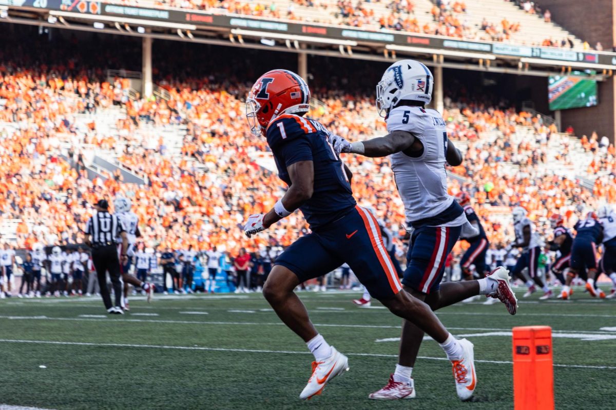 Wide+receiver+Isaiah+Williams+runs+within+the+end+zone+moments+before+a+touchdown+is+made+for+the+Illini+against+Florida+on+Saturday.