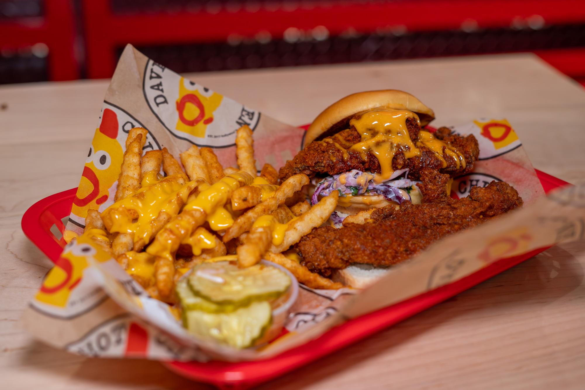 review-dave-s-hot-chicken-merges-much-needed-spice-with-perfectly