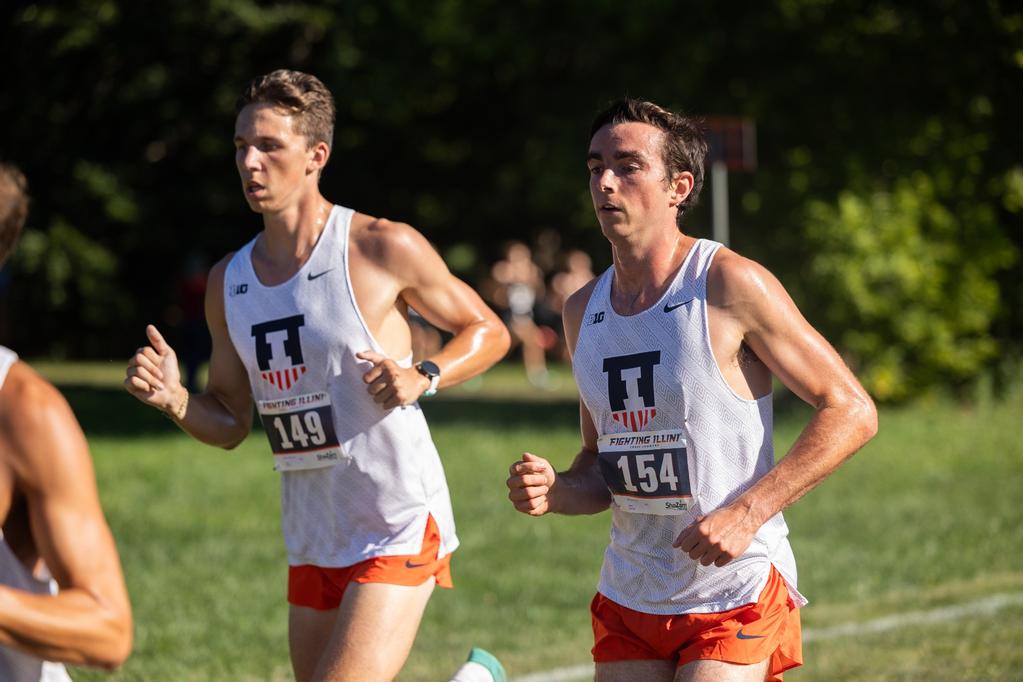 Shawn+Juliette+and+Will+OBrien+run+during+the+Illini+Open+at+the+Illinois+Arboretum+on+Sept.+1.+The+men%E2%80%99s+team+took+fifth+place+at+the+Big+Ten+Championships+on+Friday.