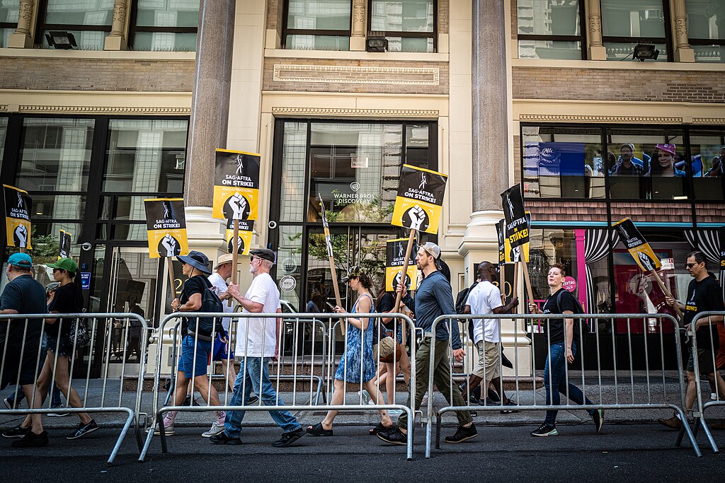 SAG-AFTRA reaches deal with entertainment companies, ending 118-day strike