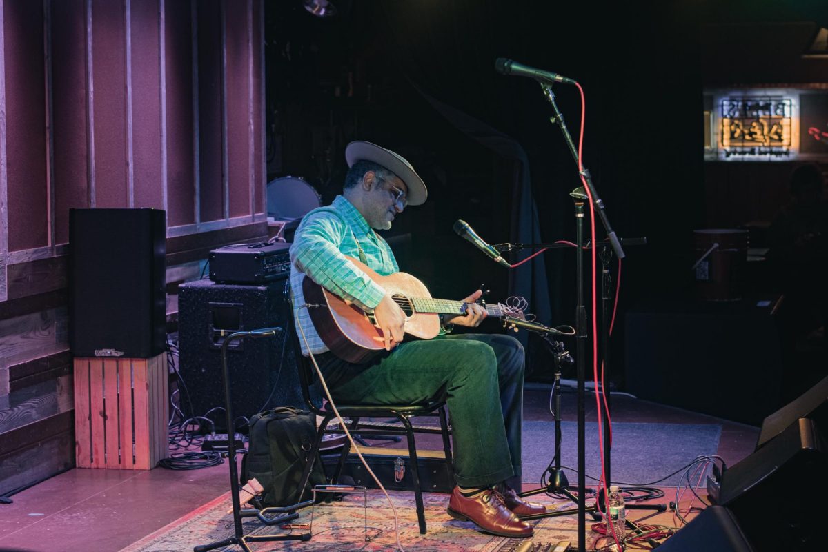 Dom Flemons performed at the Rose Bowl Tavern in Urbana on Saturday.