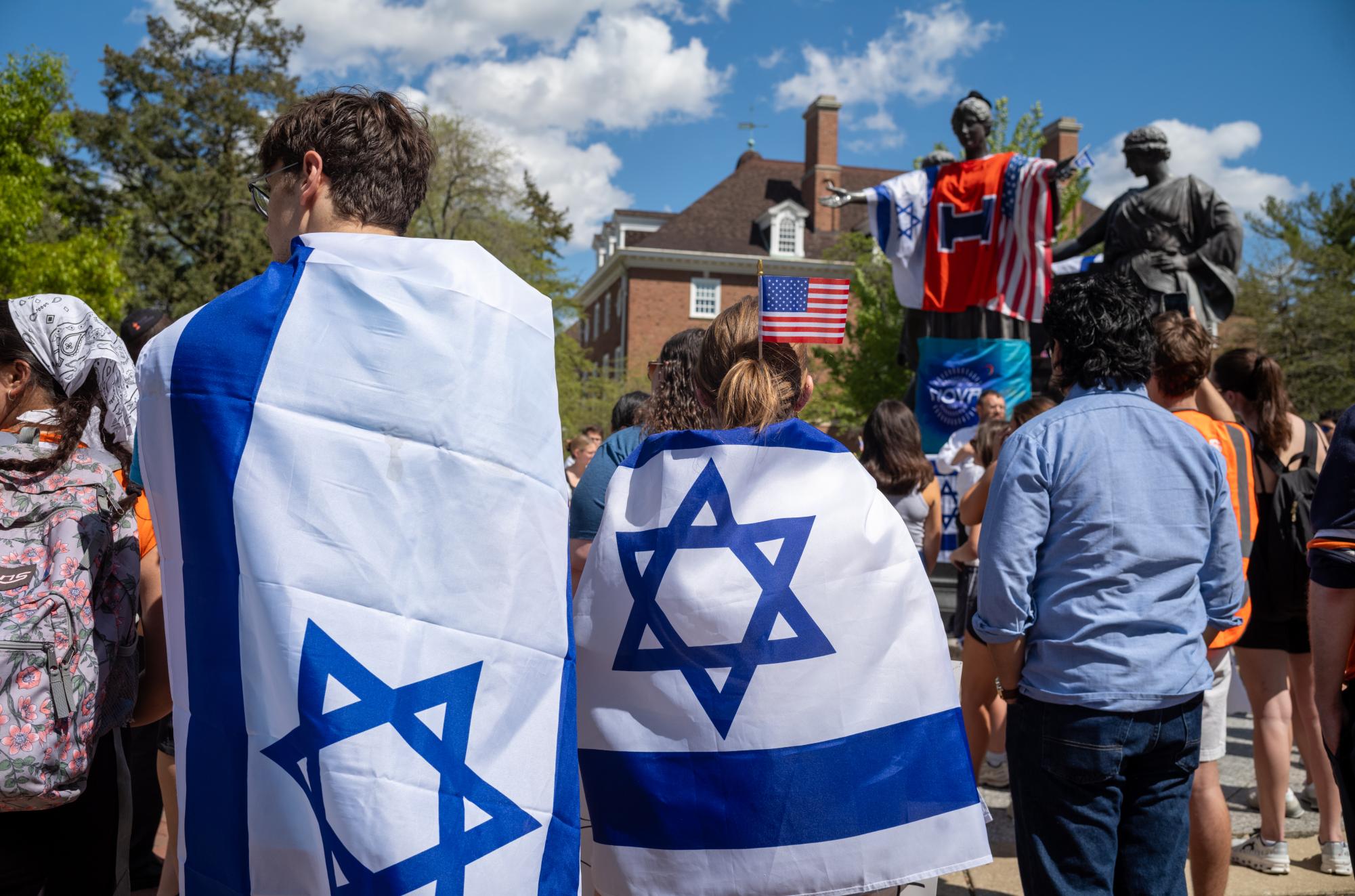 Jewish students gathered at Alma Mater on Tuesday during a demonstration of Jewish pride.