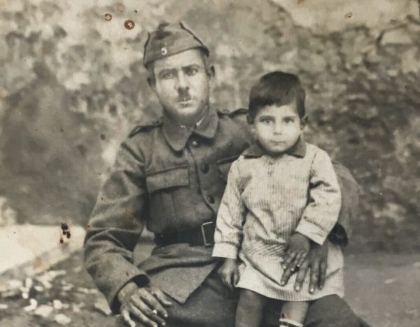 Columnist George Alexandrakis’ grandfather as a child with his father, Alexandrakis’ great-grandfather. 