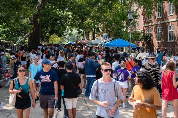 Students browse booths set up on the Main Quad during Quad Day on Aug. 20. 