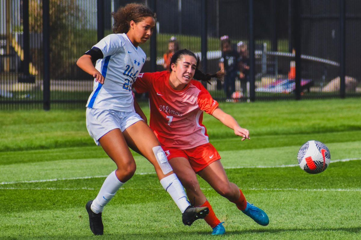 Emma Yee attempting to pass during a game against UCLA on Oct. 13 in Champaign.