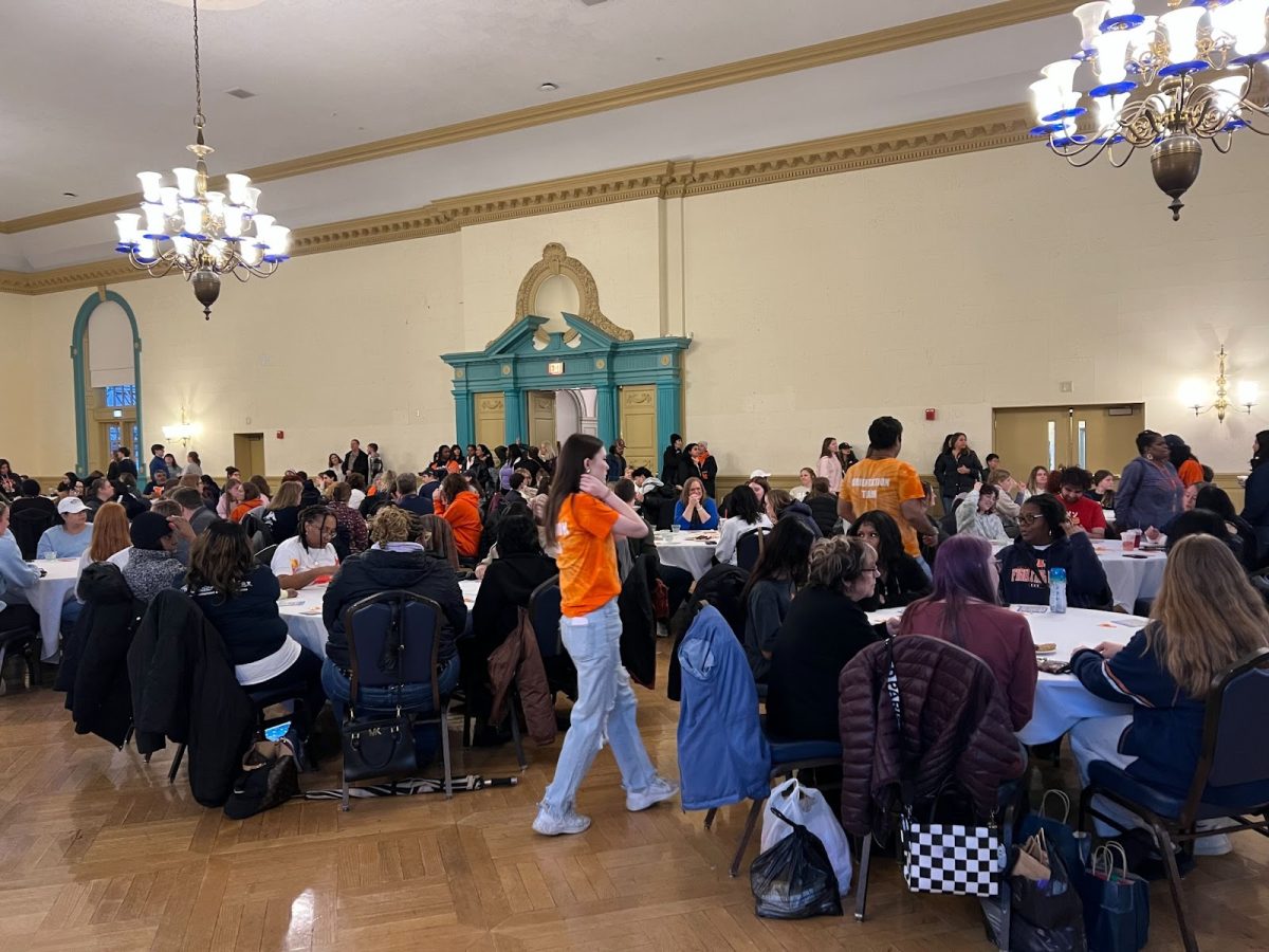 Students, moms and other family members teamed up for a puzzling competition, as well as bingo at the Illini Union on Saturday. 