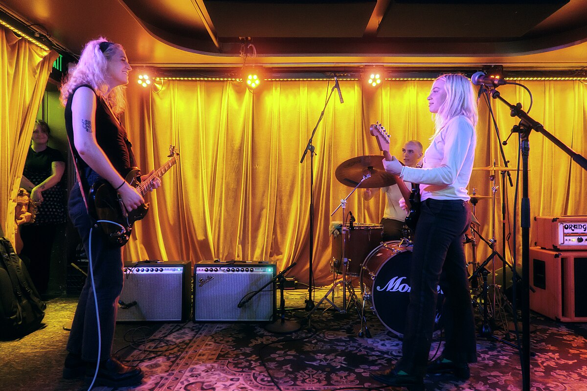 Momma playing at Barboza in Seattle, Washington, on Sept. 20, 2022.