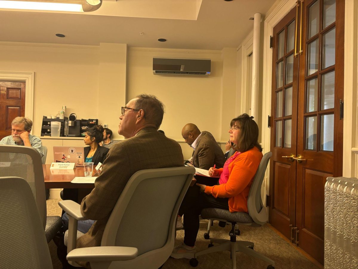 Senate Executive Committee members and Chancellor Charles Isbell Jr. sit in a meeting on Monday. The SEC discussed reviewing the honorary degree process, despite the committee’s rejection of the creation of an ad hoc honorary degree commitee.