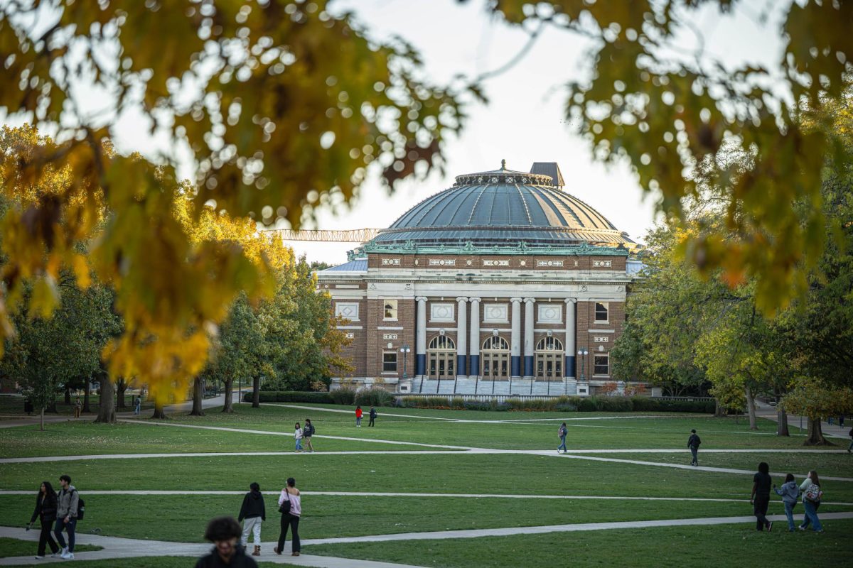 Students walk across the Main Quad on Nov. 7.