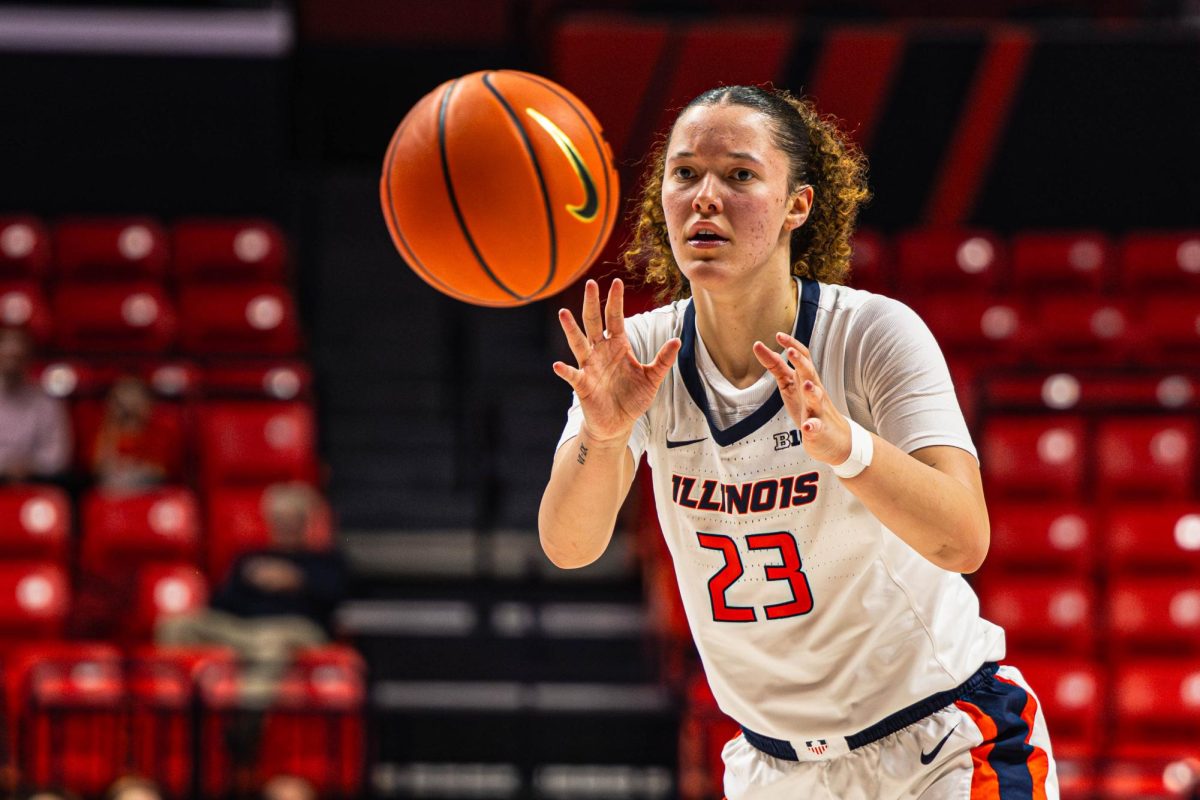 Sophomore forward Berry Wallace awaits for the kick-out pass during Illinois' game against North Texas on Dec. 14. 