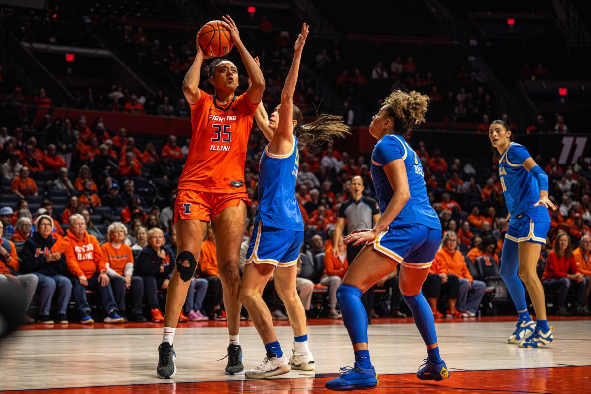 Redshirt sophomore center Lety Vasconcelos goes up for the jumpshot during the Illinois v. UCLA game on Jan. 28. Illinois would go on to lose by a final score of 67-80.