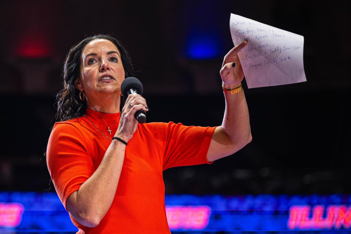 Head coach Shauna Green gives a post game speech following an Illinois win over Indiana on Dec 6. Illinois won by a final score of 78-57.