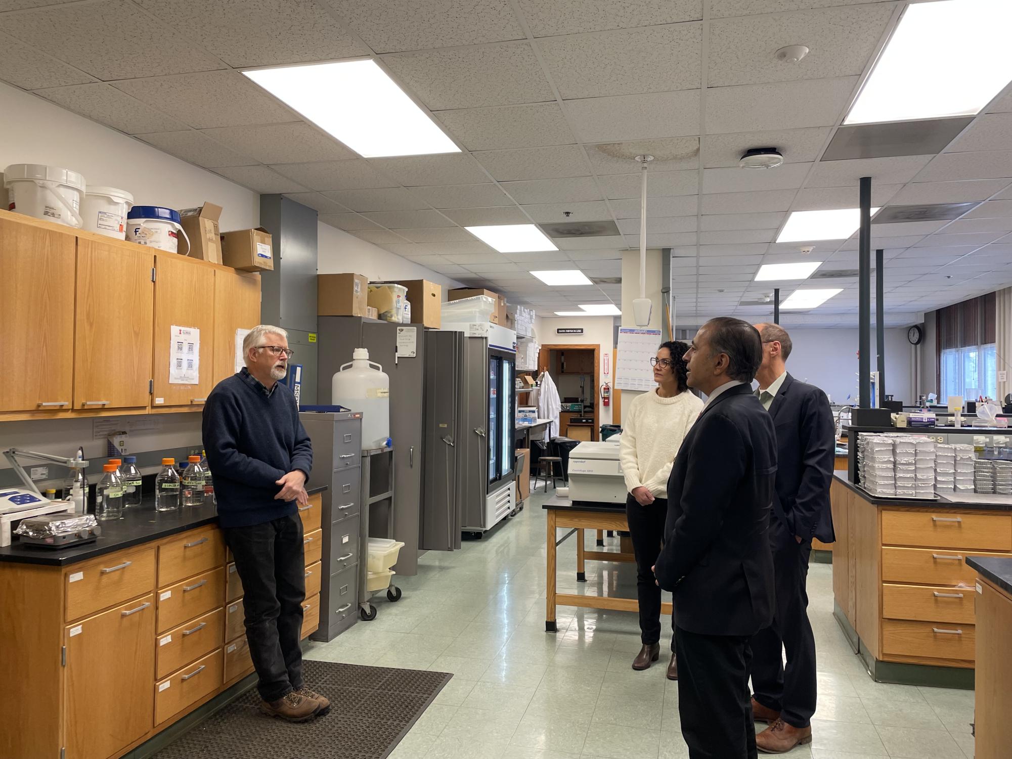Raja Krishnamoorthi talks research, federal funding at UI Soybean Innovation Lab