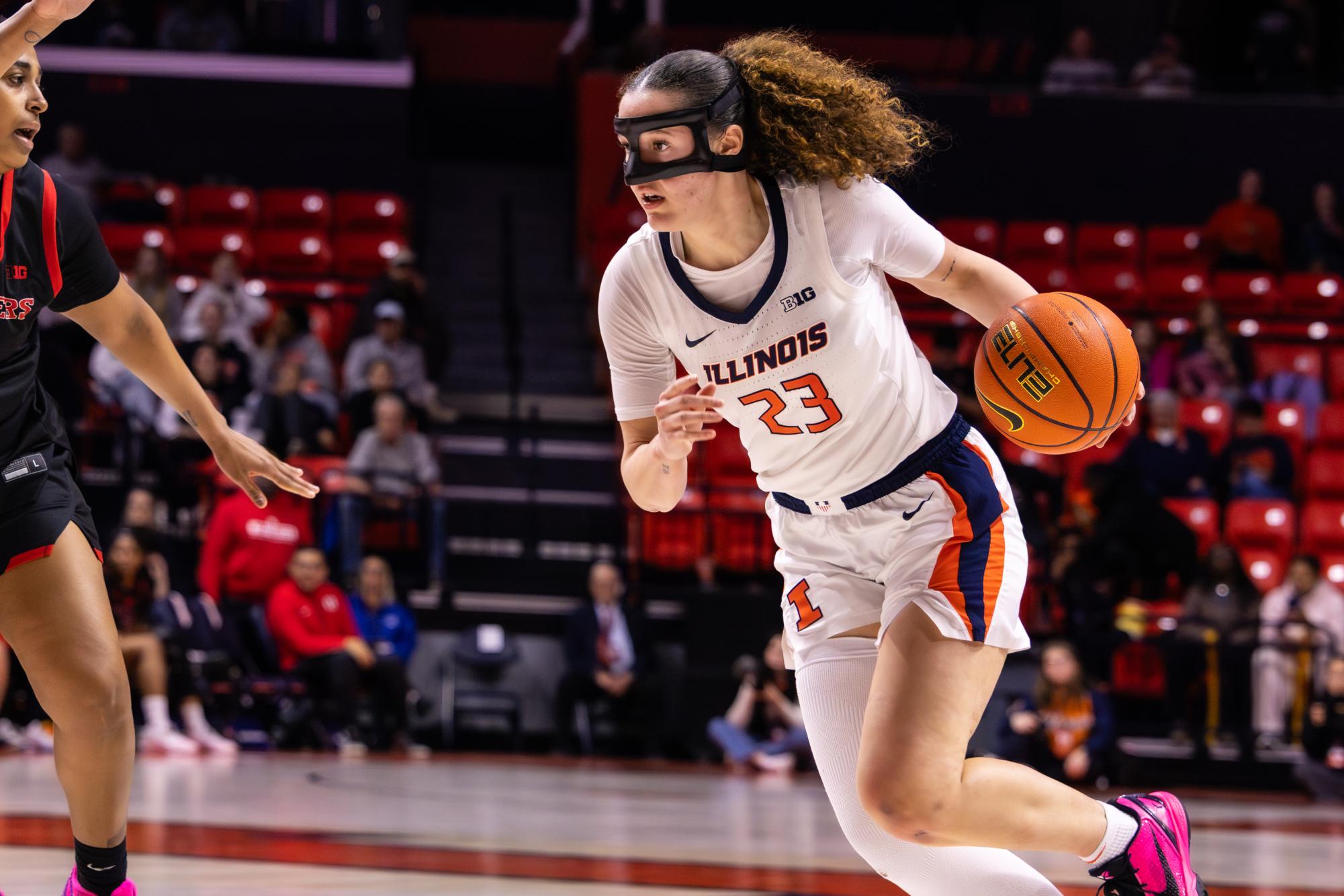 Illinois falls short against No. 9 Iowa, looks ahead to senior day against No. 22 Minnesota