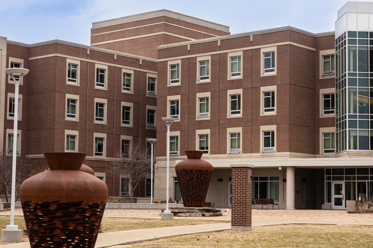 Wassaja Hall, located in the Ikenberry Commons, is one of the newest residence halls on campus, built in 2016. The dorm offers double and single rooms as well as private bathrooms.