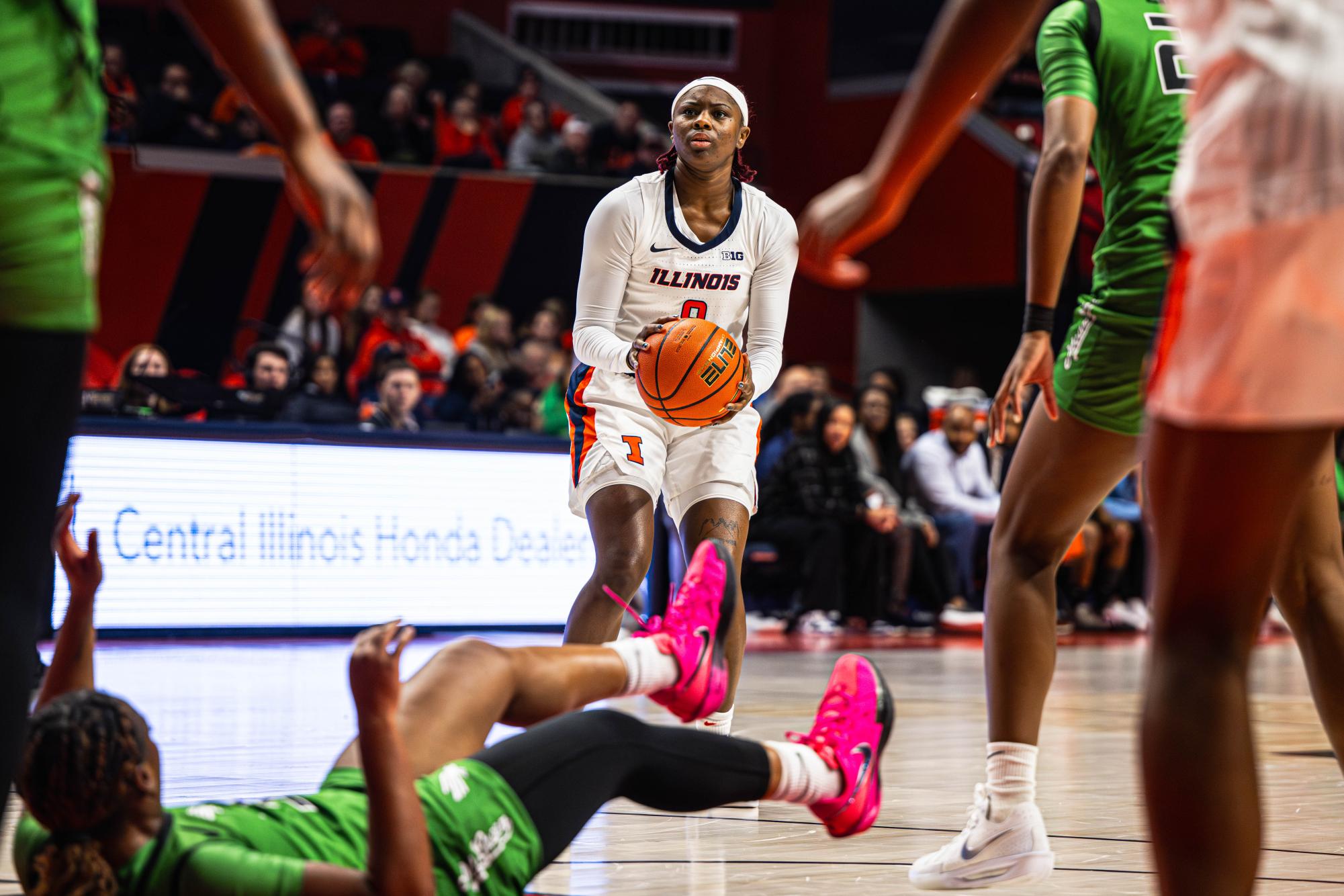 Junior guard Jasmine Brown-Hagger gets set for a jump shot during the Illinois v. North Texas game on Dec. 14, 2025. Illinois would go on to win the game 81-69.