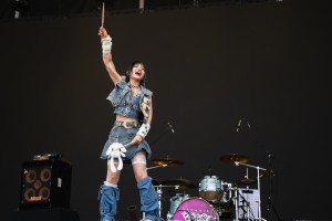 HANABIE. drummer Chika raises one of her sticks in the air as the set begins at 1:14 p.m.