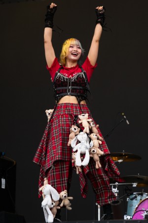 Hettsu, bass and backing vocals makes her entrance on the T-Mobile stage on Sunday.