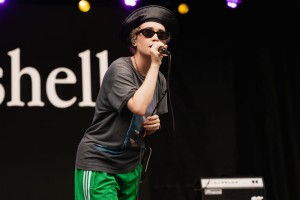 Blondshell performs at Lollapalooza 2024 on Aug. 1.